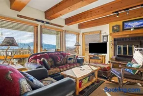 Great for Families 3 bed 3 bath Plaza Condo - Image 1