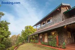 StayVista's Retreat on Cloud 9 Homestay - 2BHK Mountain-View Homestay with Orchard - Image 3