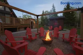 Cozy, Hot Tub, Sauna, Heated Floors, EV, Nespresso - Image 5