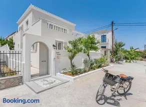 Pearl House - Luxurious new beach villa in Spetses stunning view - Image 1