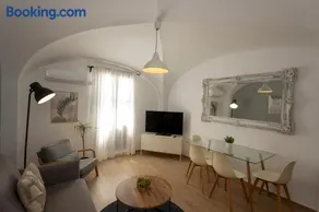 Apartamentos La Machacona Plaza Mayor recién reformados - Image 2