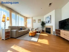 Spacious Private Bedrooms With Full Amenities Near Grocery Stores & Main Highway Routes - Image 1