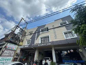 Hotel Corbett Inn - Image 1