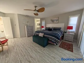 LUX VILLAs on beautiful Palmer Ranch - Image 3