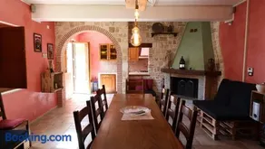 Casa Menestra - Image 1