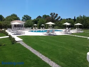 Santos Luxury Apartments - Image 3