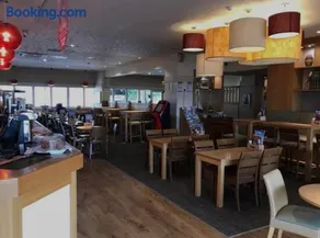 4 Devon Country, Bideford Bay Holiday Park - Image 3