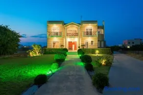 SUNNY BREEZE Deluxe Villa Near Beach, Private Pool - Image 3