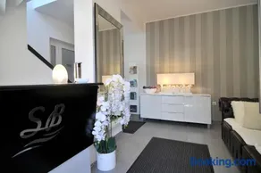 Silver Beach Apartments - Image 2