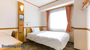 Toyoko Inn Shin-Osaka Chuo-guchi Shinkan - Image 5