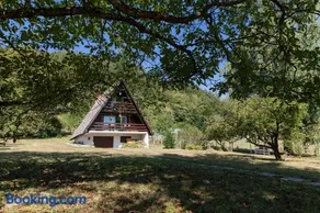 Pet-Friendly - Planinska Vikendica Međurečje - Image 4