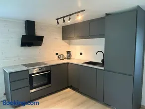 Bright and cozy apartment on Tau - Image 2