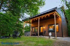 Le Geai Bleu - Waterfront Chalet With Spa - Image 1