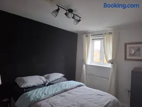 Driftmark Beachfront location Aberavon Beach Sea Views Large Driveway parking private site fibre optic wi fi - Image 3