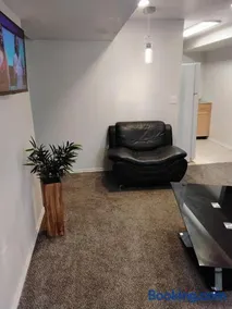 Cozy Apartment Near Hiking Trails & SLC Airport - Image 2