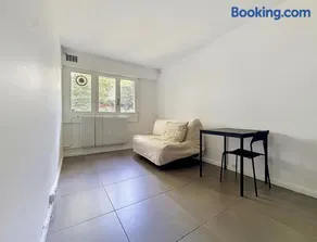 Charmant studio dans un parc privé - Image 2