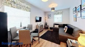The Puffin Pad - Part of the The Bay Filey Holiday Village with pool, gym and direct beach access, pub, restaurant, tennis and meadows walks - Image 2
