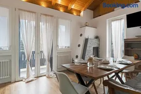 Railway Loft Design 3 room & 3 bathrooms 8 people with Garage by Immobilux - Image 2
