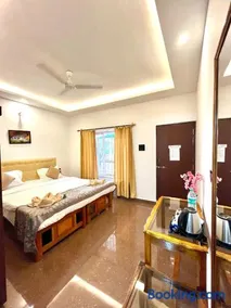 Oasis Beach Resort - Image 1