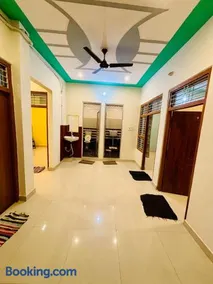 Hanumat Guest House - Image 2