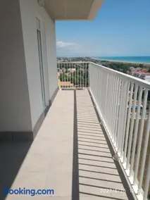 Bonito apartamento con piscina cerca de la playa. - Image 3