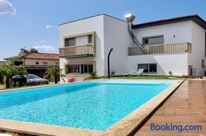 Casas Castelhano - Minho Braga - Image 1