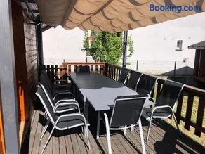 Chalet chaleureux à Orlu avec Jacuzzi et vue sur la montagne - Image 4