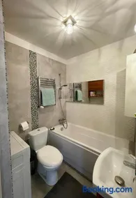 Cozy Independent guest apartment, free parking - Image 2