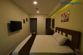Royal Inn Residence - Image 2