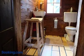 Wooden love nest - Image 2