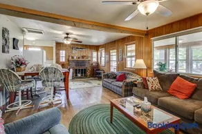 4-Season Anglers Cabin At Shawano Lake w/ Views! - Image 5