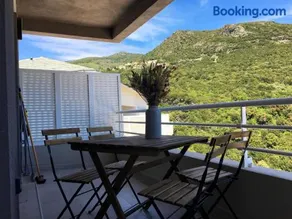 Appartement moderne à Bastia de 57 m² avec vue mer exclusive - Image 5