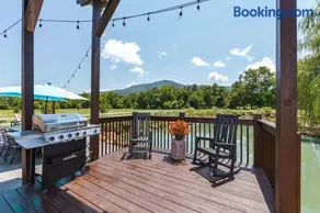 Bowling Waterfront Luxury MtnViews Pool Sleeps12 - Image 5