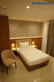 Cinnamon Gold Hotel - Image 3