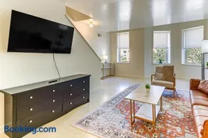 1 Mi to Druid Hill Park: Quaint Baltimore Apt - Image 3