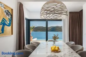 VILLA MARIS -heated pool,sauna,first row sea beach - Image 3