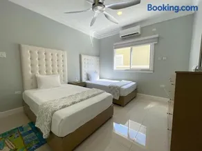 Royalty Vacation Home - Image 4