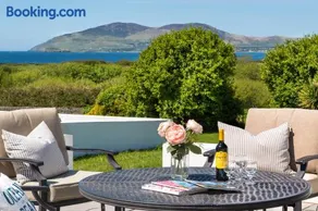 Cosy two bedroom cottage in Waterville with sea views - Image 1