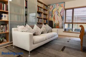 studio in the wood - Image 3