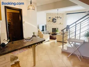D & J Luxury House - Image 3