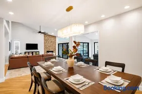 NEW! 4BR I Indoor Pool on the Bay in Boat Town USA - Image 3