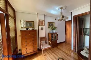 Elegante apartamento con vistas al puerto - Image 1