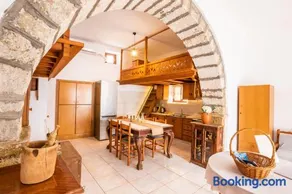 Constantino Traditional Retreat - 19th century residence - Image 1