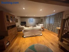 Welsh Apple Barn - Image 3