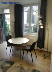 Villa des Roses - Appart T2, 32m2, RDC, vue sur jardin, "Le chic" - Image 1