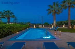 La Catalina Villa - Heated pool - Image 2