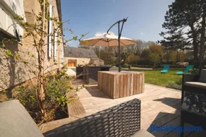 Gite piscine et spa intérieurs - Image 2