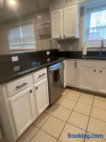 Joslyn 12-Newly remodeled 1 BDRM - Image 4