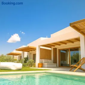 Aristotelia Gi Domes - Luxury Private Pool Retreats - Image 2