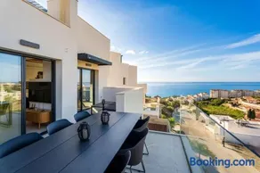 Modern House with Private Pool and Hot Tub - access to gym, sauna & wellness centre - Image 5